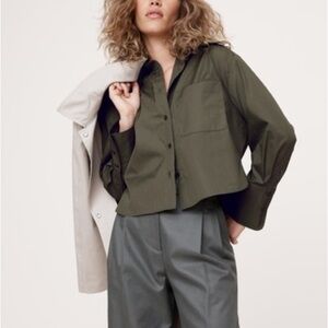 Banana Republic Boxy Crop Button Down S